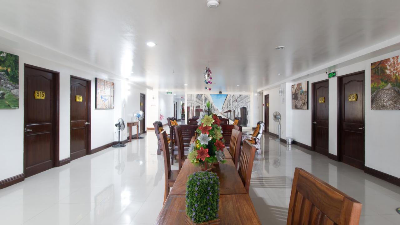 Reddoorz Plus Near Vigan City Commercial Center Dış mekan fotoğraf