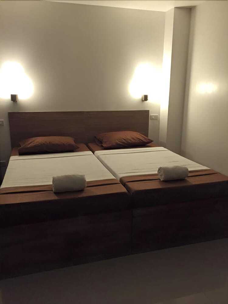 Reddoorz Plus Near Vigan City Commercial Center Dış mekan fotoğraf