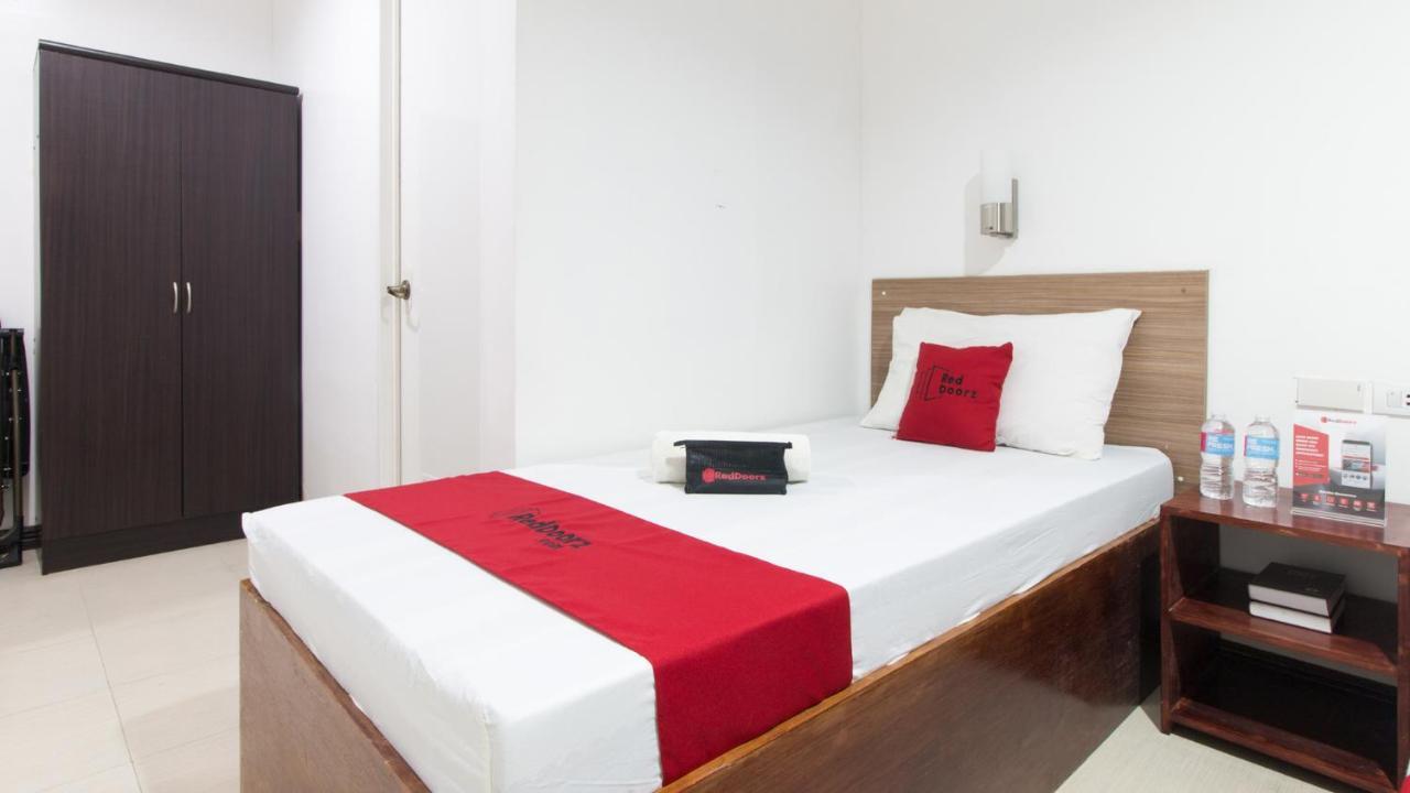 Reddoorz Plus Near Vigan City Commercial Center Dış mekan fotoğraf