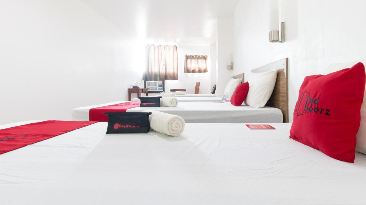 Reddoorz Plus Near Vigan City Commercial Center Dış mekan fotoğraf