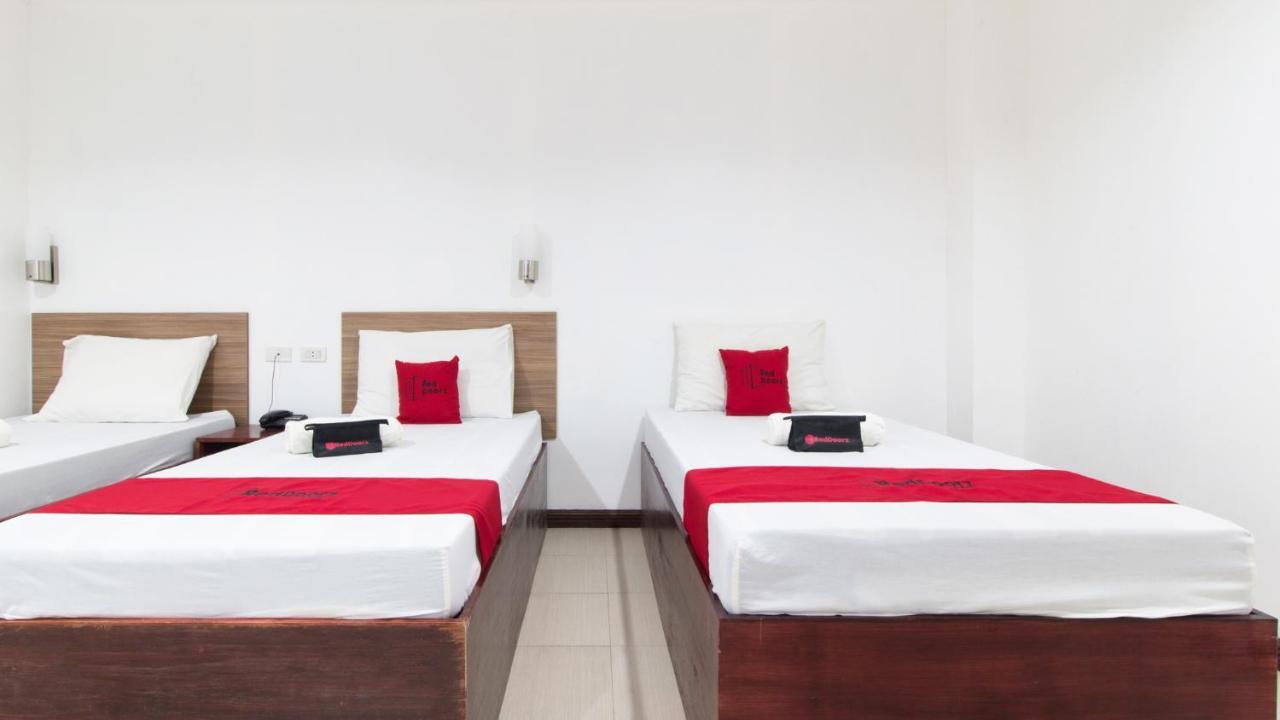 Reddoorz Plus Near Vigan City Commercial Center Dış mekan fotoğraf