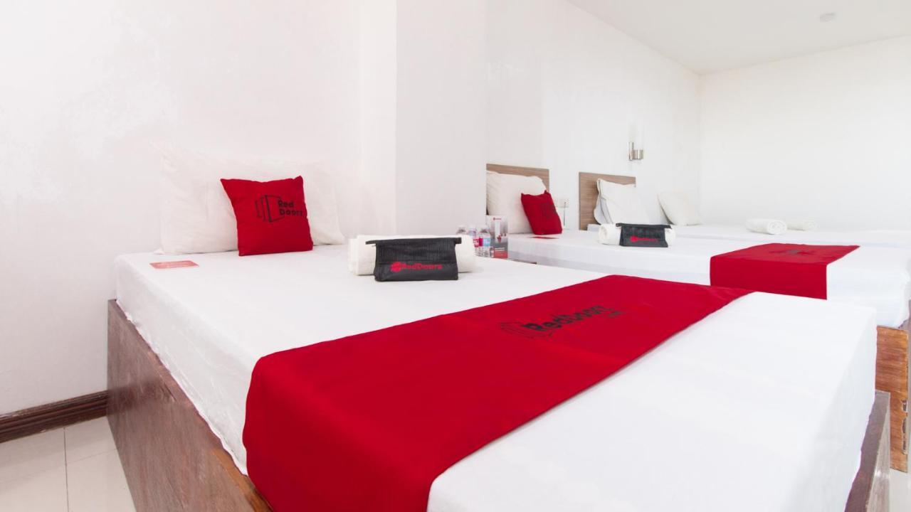 Reddoorz Plus Near Vigan City Commercial Center Dış mekan fotoğraf