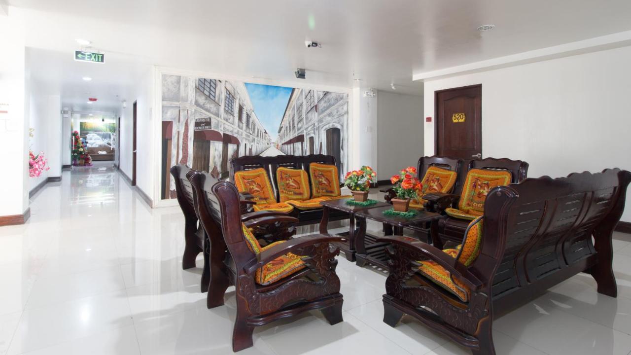 Reddoorz Plus Near Vigan City Commercial Center Dış mekan fotoğraf