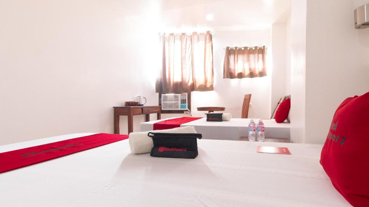 Reddoorz Plus Near Vigan City Commercial Center Dış mekan fotoğraf