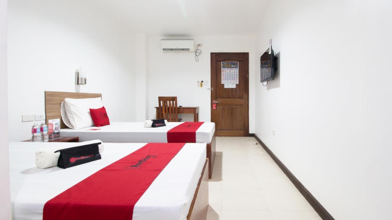 Reddoorz Plus Near Vigan City Commercial Center Dış mekan fotoğraf