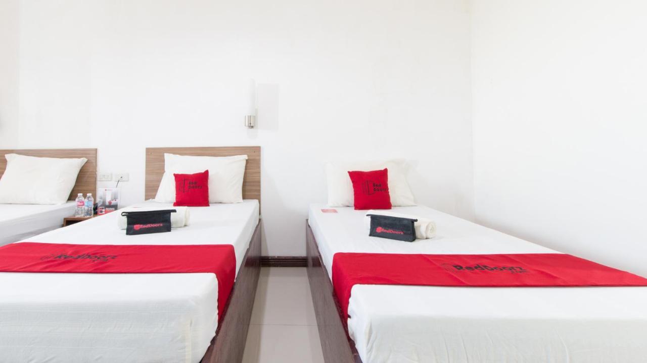 Reddoorz Plus Near Vigan City Commercial Center Dış mekan fotoğraf