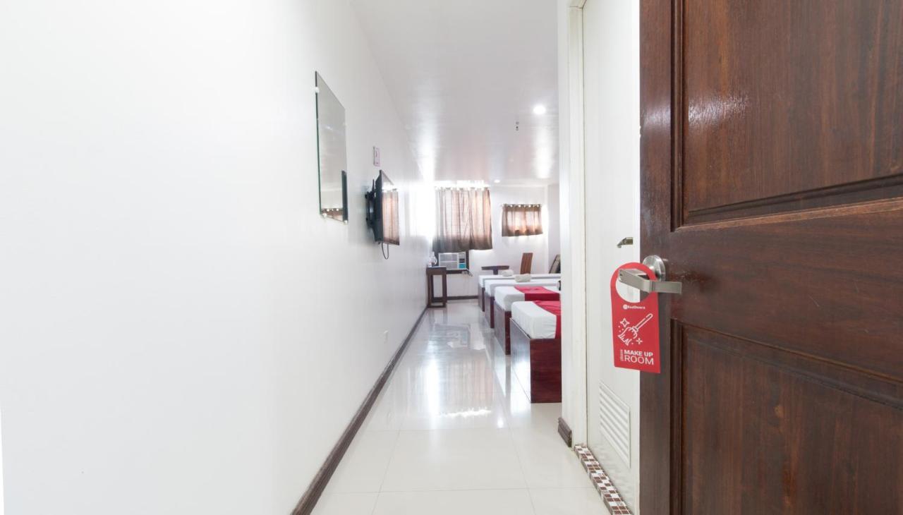 Reddoorz Plus Near Vigan City Commercial Center Dış mekan fotoğraf